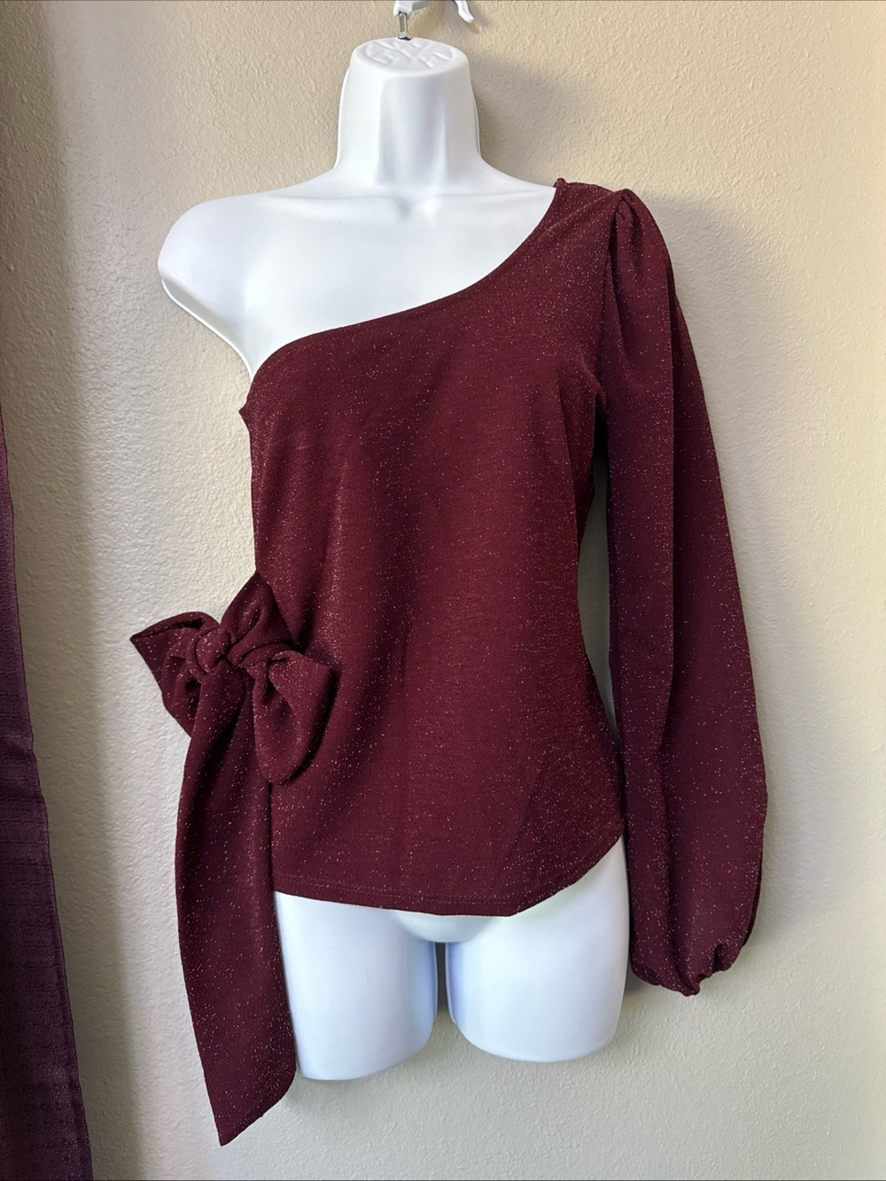 #936 Blue Blush Burgundy Sparkle Long Sleeve Bare Shoulder Top Size Small